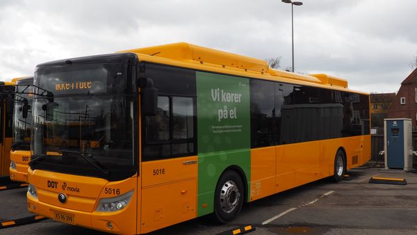 Flåde af 17 fuld elektriske busser leveret til Danmark