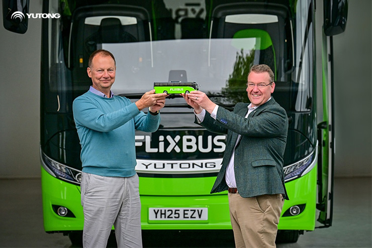 Den 2.000. Yutong i Storbritannien er en FlixBus GT12 til Første Bus i Vestengland